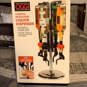4 bottle revolving liquor dispenser